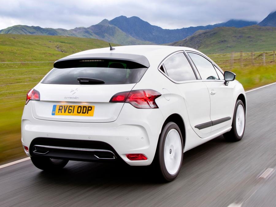  Citroen DS4 2010 года  (UK) (фото 9 из 18)